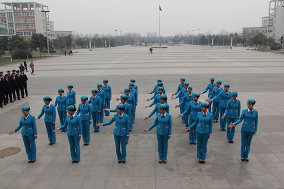 说明:E:\航空工程系\新闻稿\航空照片\新建文件夹 (2)\新建文件夹 (2)\IMG_1818.JPG